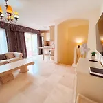 Townhouse In Peaceful Mar, Heated Pool, Parking! Pm6 Daire